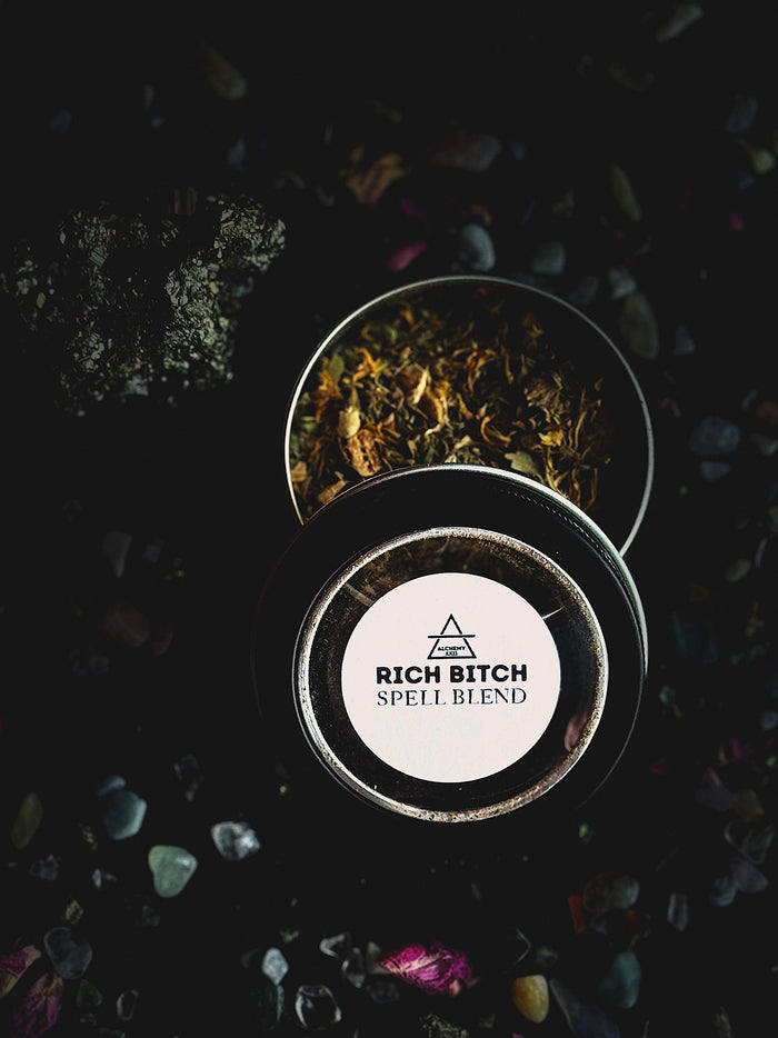 RICH BITCH - Herbal Spell Blend
